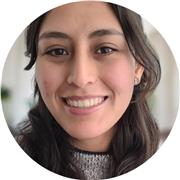 Tutor who teaches Spanish and English to children